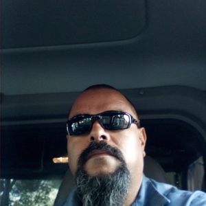 Meet your Posher, Elias